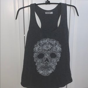 Gray tank top with design